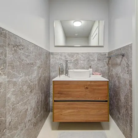 Picturesque 2br Duplex Private Pool & Views